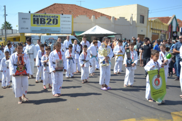 Foto - Desfile Cívico - Pompeia 97 anos