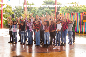 Foto - Festa Julina da EMEF Prof. Carmelino José Dalsenter