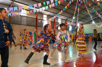Foto - Arraiá da EMEF Pompeia (Grupão)