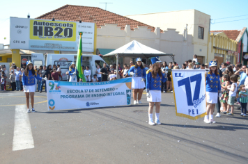 Foto - Desfile Cívico - Pompeia 97 anos