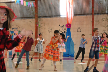 Foto - Arraiá da EMEF Pompeia (Grupão)