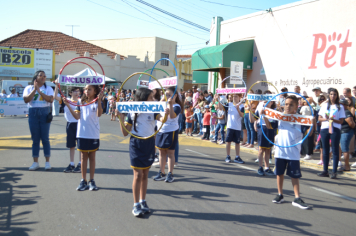 Foto - Desfile Cívico - Pompeia 97 anos