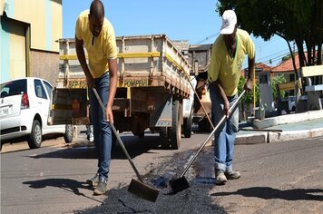 Prefeitura realiza operação tapa buracos