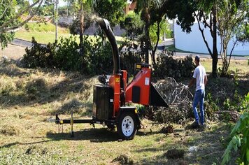 Prefeitura promove ação intensiva de limpeza no residencial boa vista