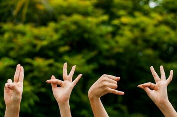 Secretaria Municipal de Educação promove Curso de Libras aberto à comunidade