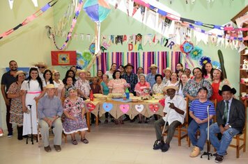 Centro Dia “Thereza Sperandio Moro” realiza Festa Junina