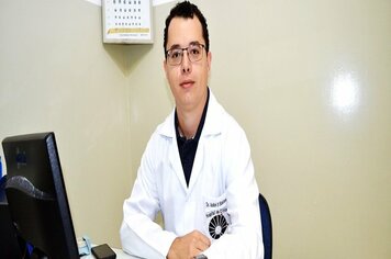 Mais médicos: centro de especialidades passa a contar com o atendimento de 3 oftalmologistas