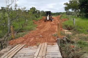 Setor de manutenção de estradas rurais finaliza consertos de pontes e libera o tráfego em diversos locais