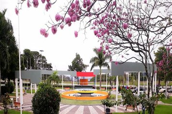 Festa na praça tem shows confirmados