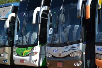 Prefeitura contempla diferentes calendários escolares e mantém transporte universitário gratuito em mês típico de férias 