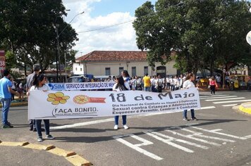 Passeata marca Dia Nacional de Combate ao Abuso e Exploração de Crianças e Adolescentes 