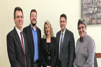 Prefeita tina recebe visita do superintendente regional da caixa econômica federal