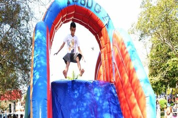 Pompeia comemora dia das crianças com festa na praça jesus maria