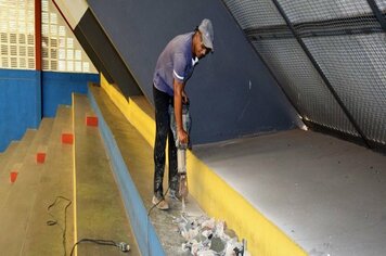 Tem início a reforma do ginásio “panelão”