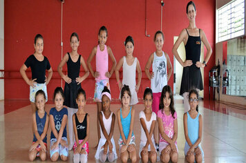 Academia Municipal Vida tem aulas gratuitas de balé