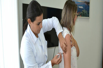 Campanha de atualização de vacinas continua por toda a cidade