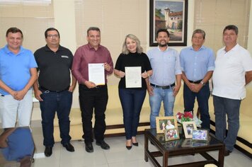 Mais empregos: Grupo Saneflux se instalará em Pompeia