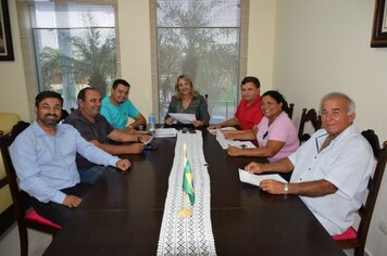 Prefeita Tina propõe reajuste de 4% para servidores públicos e eleva tíquete alimentação para R$ 400,00