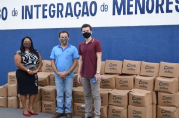 Assistência Social entrega 450 cestas básicas para entidades de Pompeia