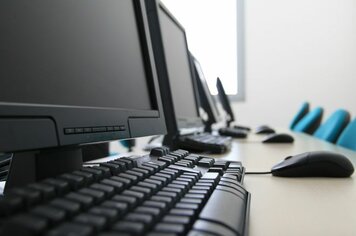 Reciclagem de lixo eletrônico resulta em conquista de três novos computadores para Pompeia