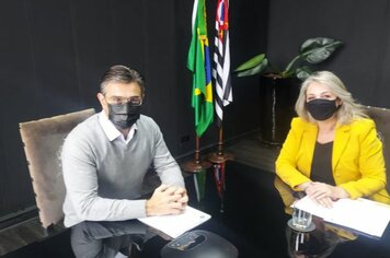 Prefeita Tina leva ao vice-governador Rodrigo Garcia pedido de isenção do pedágio para veículos de Pompeia 