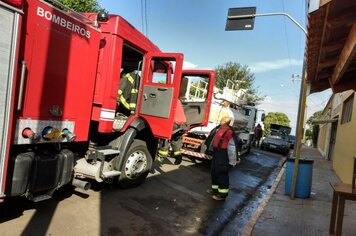 Brigada Municipal trabalha com agilidade e combate incêndio em churrascaria de Pompeia