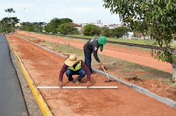 Construção da nova Pista de Cooper e Ciclovia da rua Rodolfo Lara Campos segue avançando