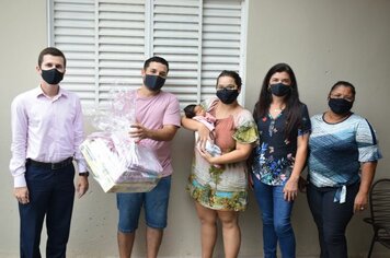 Assistência Social inicia a entrega dos enxovais do programa “Cesta de Bebês”