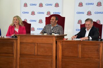 Prefeita Tina assina ordem de serviço para início da construção de 50 casas da CDHU