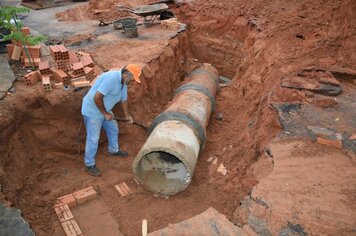 Prefeitura instala bocas de lobo na rua João Zanguetin e resolve problemas de alagamento no Jd. Olmira