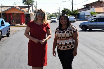 Vereadora Adriana Borrasca e prefeita Tina conferem recapeamento da Avenida Nestor de Barros e Rua João Francisco Campoy