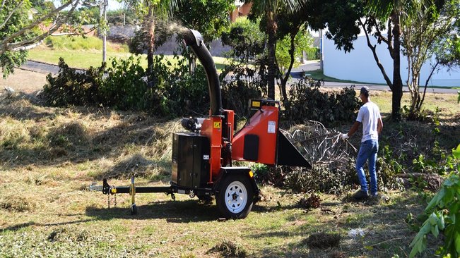 Prefeitura promove ação intensiva de limpeza no residencial boa vista