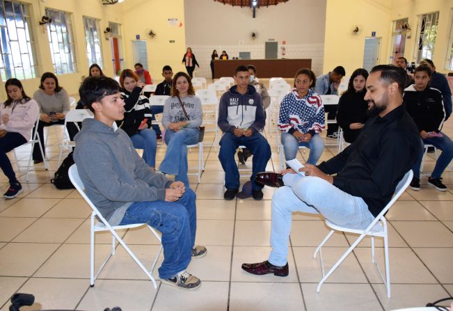 Programa Emprega Jovem tem primeiro encontro no Clube JK