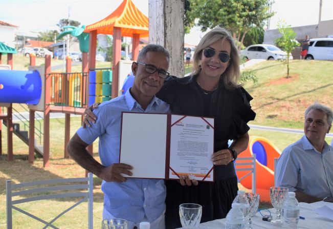 Cerimônia de entrega das 40 casas populares do Residencial 