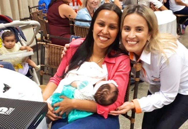 Aleitamento materno é tema de encontro entre gestantes e puérperas