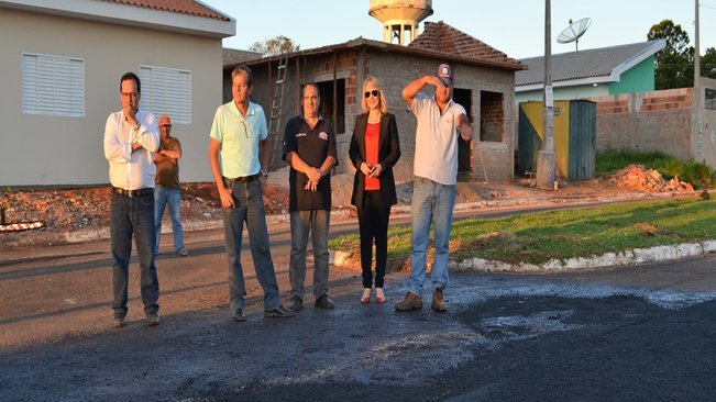 Avenida bonifácio martins de paulópolis recebe recapeamento