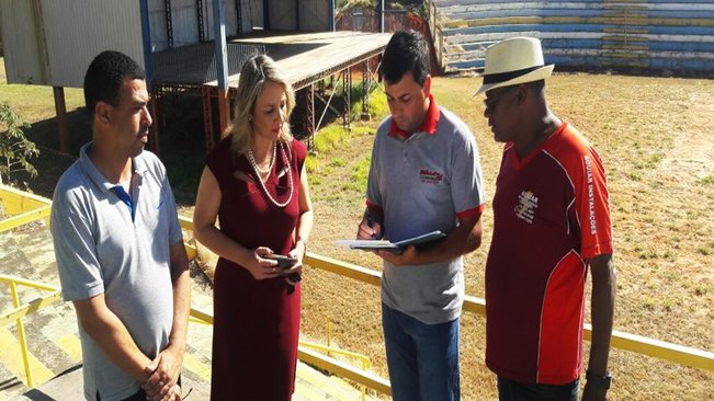 Prefeita tina e presidente da 29ª festa do peão visitam recinto de rodeios e planejam reforma