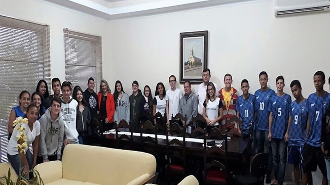 Prefeita tina confirma pompeia como sede da fase regional dos jogos escolares do estado de são paulo