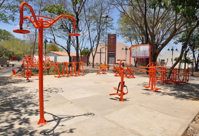 Prefeita Tina anuncia instalação de duas Academias ao Ar Livre em Paulópolis