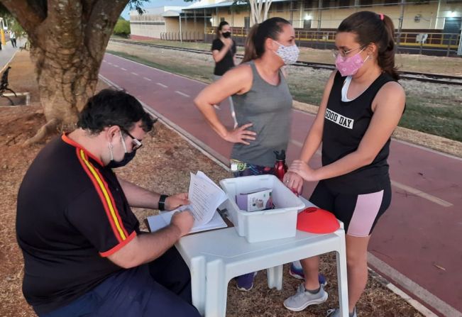 Projeto Mexa-se oferece orientações para praticantes de caminhadas e corridas nas Pistas de Cooper de Pompeia e Paulópolis