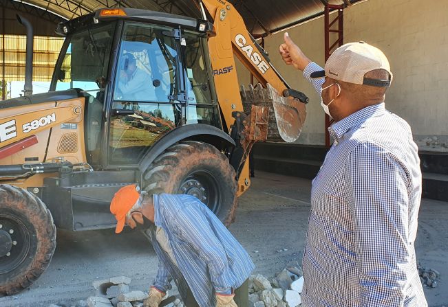 Prefeitura de Pompeia inicia a reforma da Quadra do Primavera