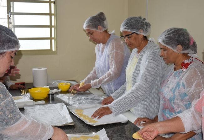 Curso de Fabricação de Panetones e Doces Natalinos é concluído