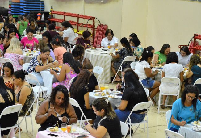Academia Municipal Vida realiza coquetel em comemoração ao Dia Internacional da Mulher