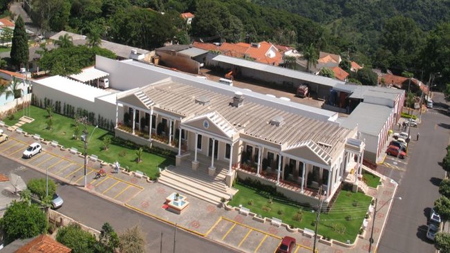 Prefeitura injeta quase r$ 700 mil na economia local com adiantamento de parcela do 13º salário