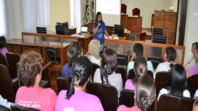 Palestra da APAE orienta agentes de saúde sobre deficiência intelectual 