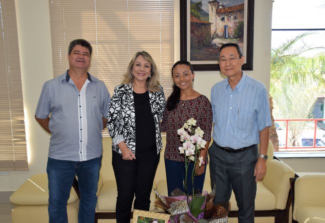 Prefeita Tina se reúne com coordenadores da Coalizão Antidrogas de Pompeia