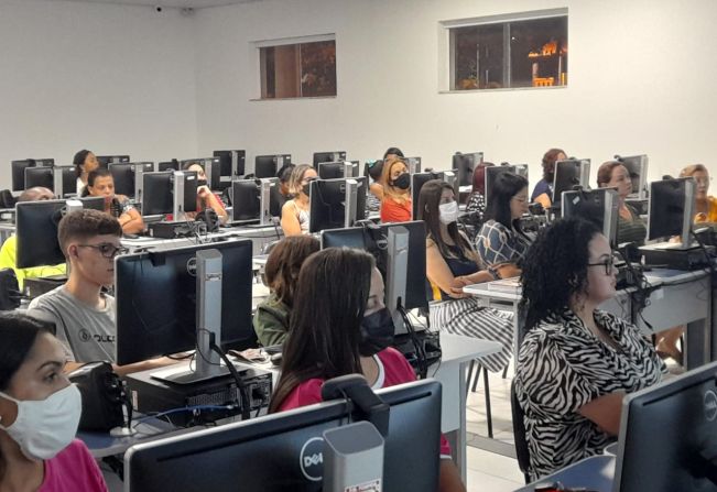 Secretaria da Educação promove palestra sobre Transtorno do Espectro Autista