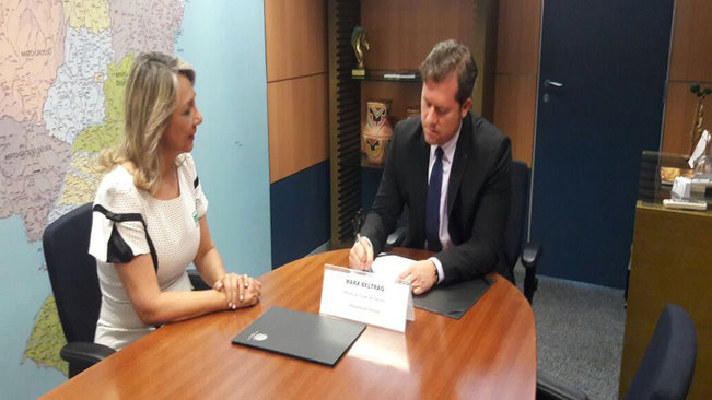 Prefeita Tina Januário demanda recursos para Pompeia em viagem oficial a Brasília