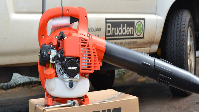 Brudden doa sopradores manuais à Prefeitura