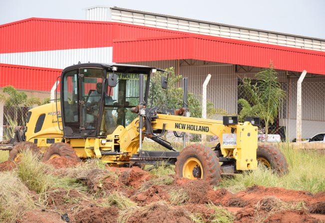 Prefeitura e SAAE preparam terrenos para instalação de empresas no Distrito Industrial IV